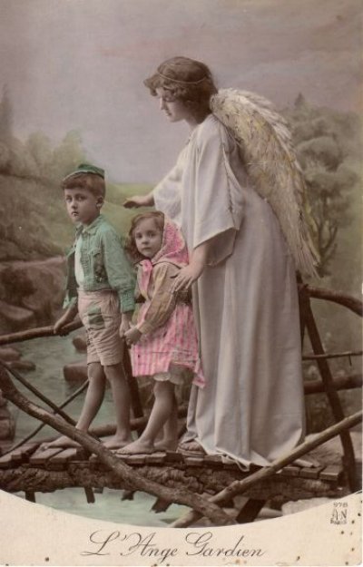 画像2: フランス　アンティークポストカード　子どもに寄り添う天使