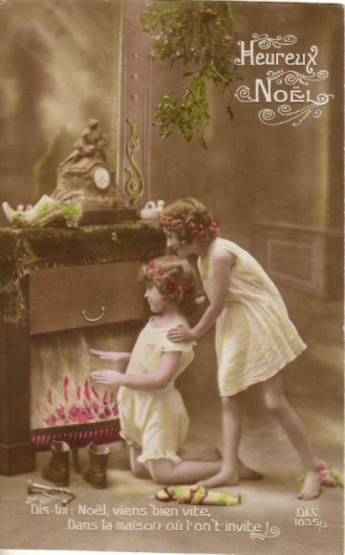 他の写真1: アンティークポストカード　暖炉の前の姉妹