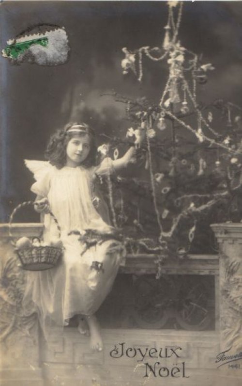 他の写真1: フランス　アンティークポストカード　ツリーに飾りつけをする天使