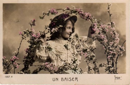 他の写真3: フランス　アンティークポストカード　お花でアーチ