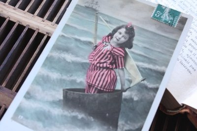 画像1: フランス　アンティークポストカード　少女