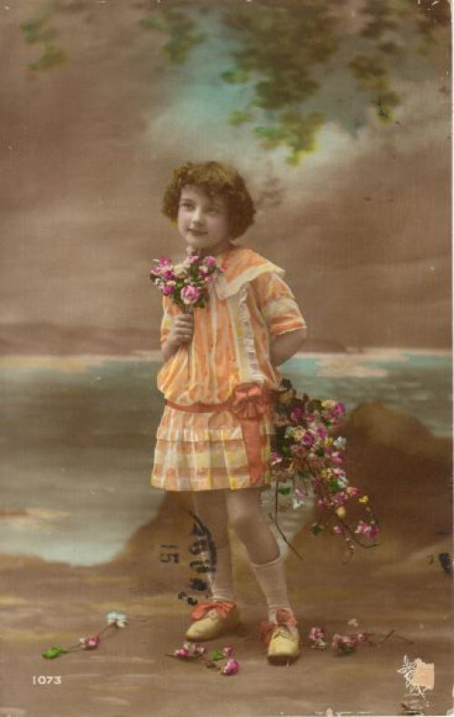 他の写真3: フランス　アンティークポストカード　少女