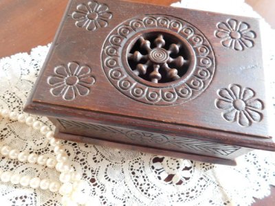 画像1: フランスアンティーク　木製のボックス　ブルターニュ