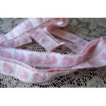画像: フランスのメルスリー　ピンクの刺繍テープ