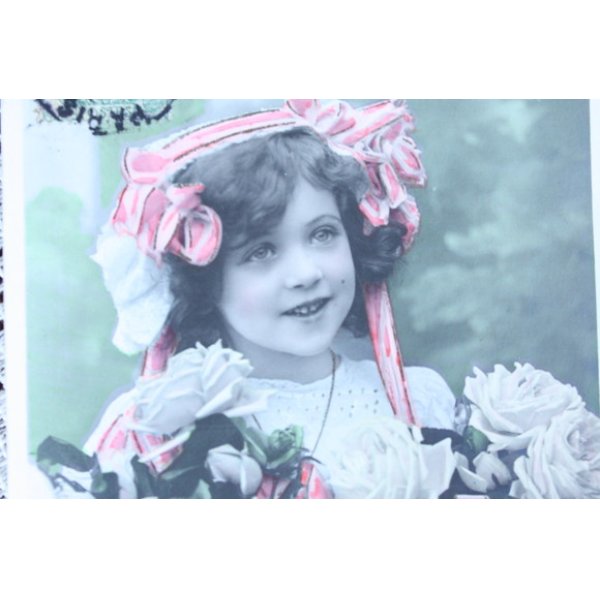 画像3: フランス　アンティークポストカード　いっぱいの薔薇を抱えた少女 (3)
