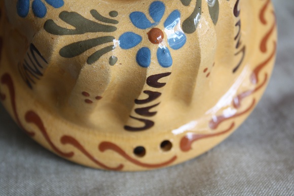フランス・アルザス 陶器のクグロフ型 イエロー